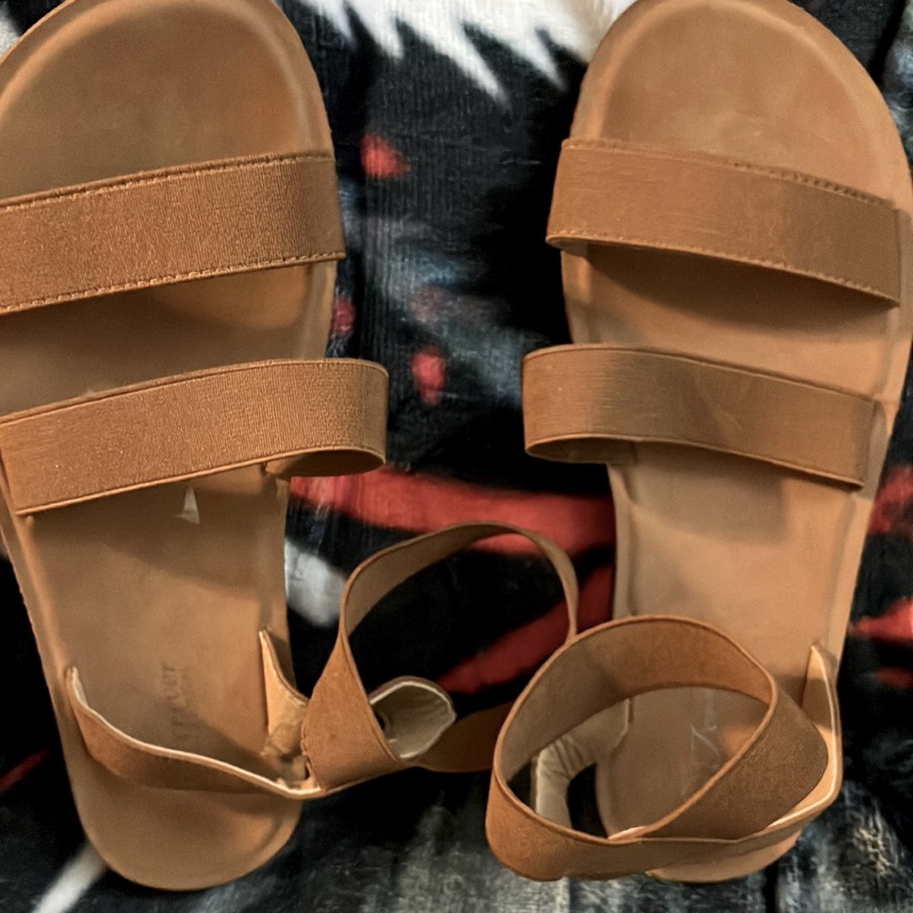 Forever comfort sandals
